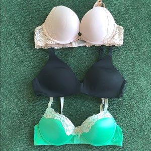 🎀SET OF 3 BRAS🎀